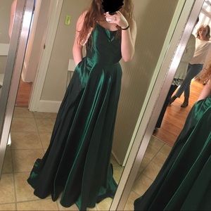 •SOLD• Sherri Hill - Style 52022